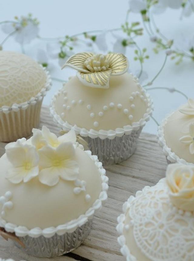White and Ivory Wedding Cupcakes - Cake by Hilary Rose - CakesDecor