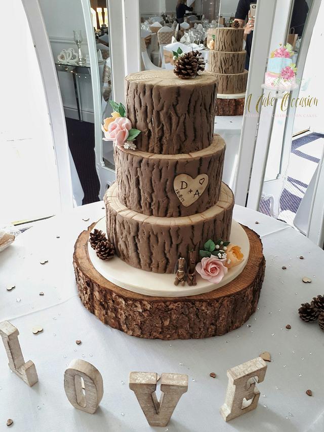 Tree stump wedding cake 