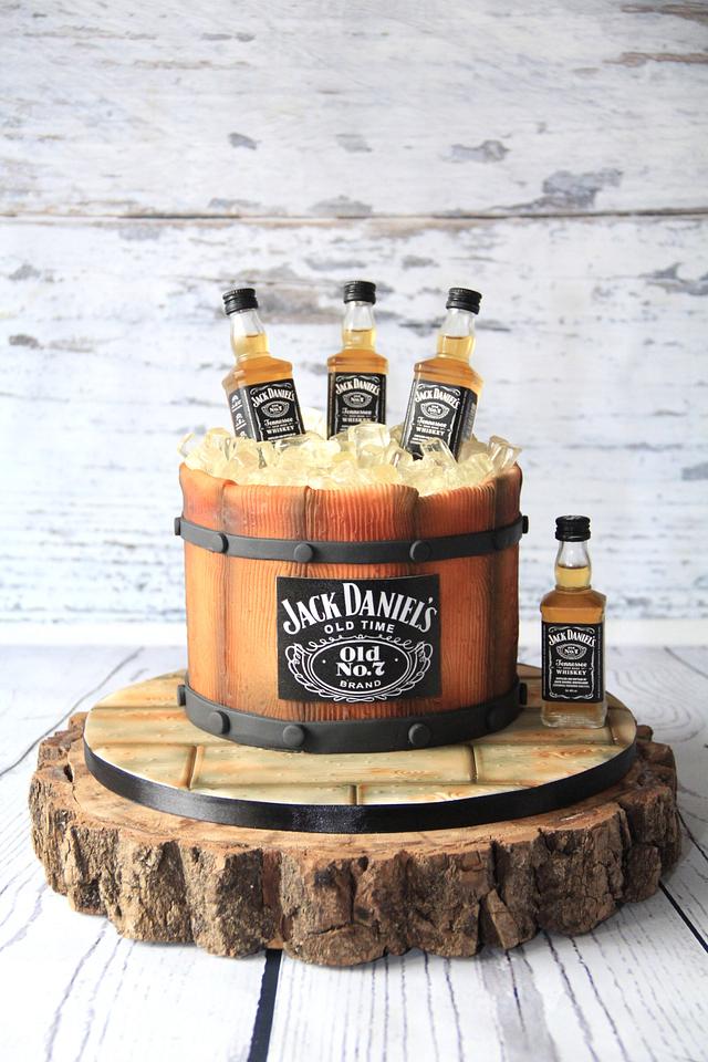 Jack Daniels CAke - Cake by Cake Addict - CakesDecor