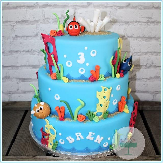 Nemo cake - Decorated Cake by KEEK&MOOR - CakesDecor