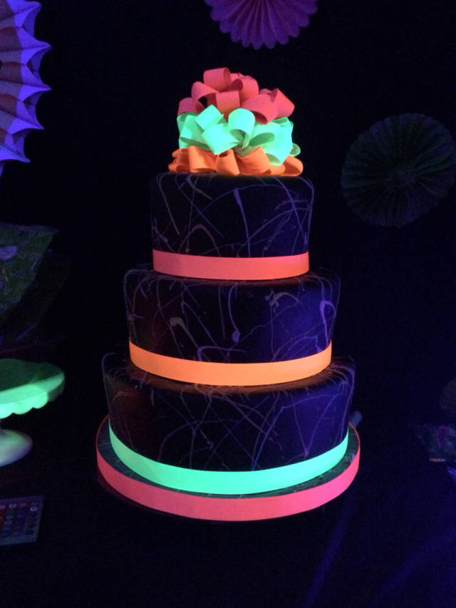 The Bake More: Glow In The Dark Cake