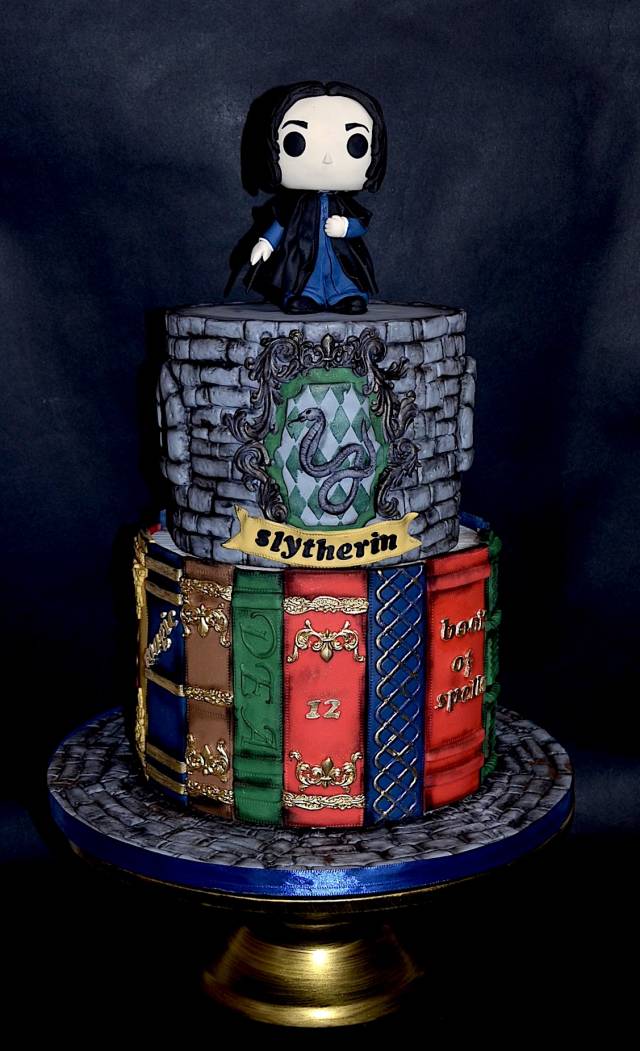 Slytherin - Decorated Cake by Delice - CakesDecor