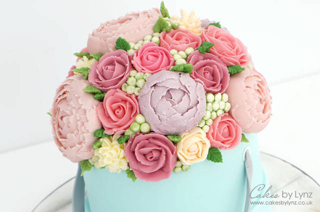 Flower Hat Box Cake Tutorial