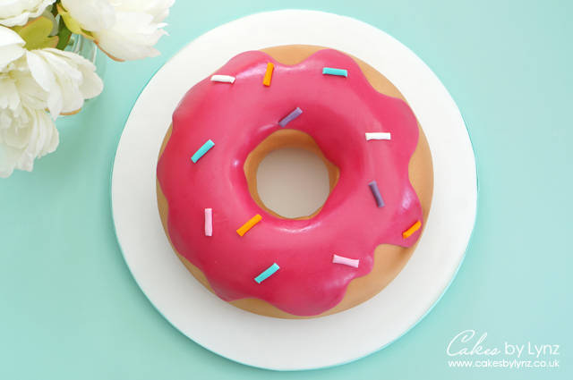 How to make a Giant Donut (Doughnut) Cake Tutorial - CakesDecor Doughnut Cake