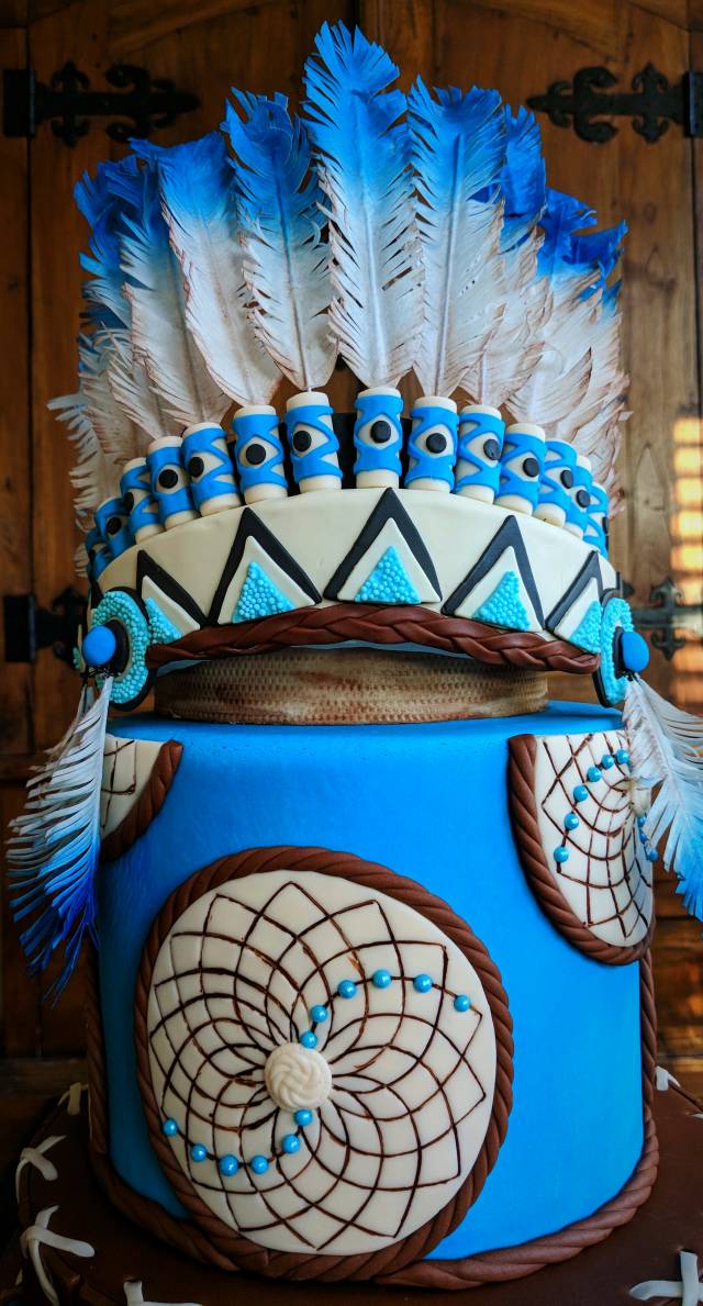 Native American Indian Cake - Cake by Lisa-Jane Fudge - CakesDecor