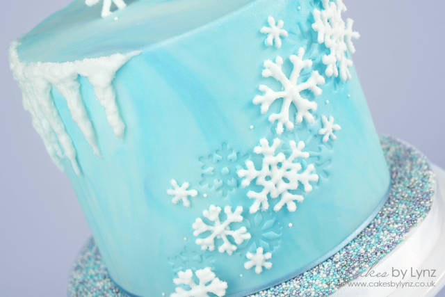 Snowflake Cake Decorating Tutorial with Icicle Drip CakesDecor