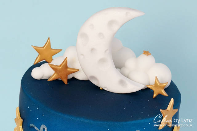 Closeup Sky Theme Decoration of Birthday Cake Stock Photo - Image of  decoration, blue: 114559594