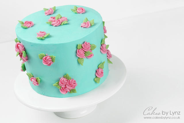 Buttercream Rose Cake Decorating Tutorial - CakesDecor