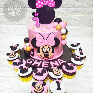 Mini mouse cake