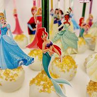 "Desiny princesses cakepops"