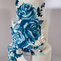 Torta con rose blu