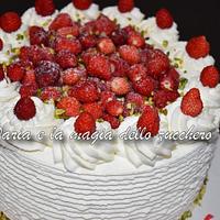 Cream and strawberries cake