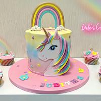 Cute unicorn 🦄 cake by Gele's Cookies