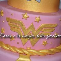 Wonder woman cake