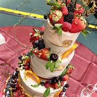 “Fruit salad” wedding cake 
