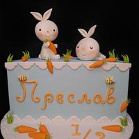 Cake with rabbits