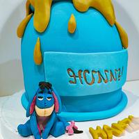 Winne the pooh cake by lolodeliciouscake