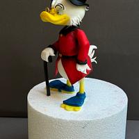 Cake topper Scrooge McDuck! 🎩💰