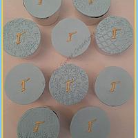 Brawl stars and monogram cupcakes 