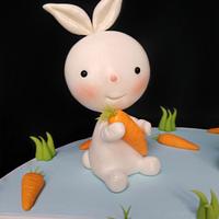 Cake with rabbits
