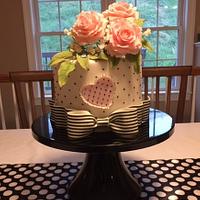 roses cake with bow