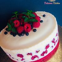Raspberry velvet cake