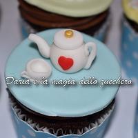 Alice in wonderland cupcakes