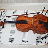 Violin cake 