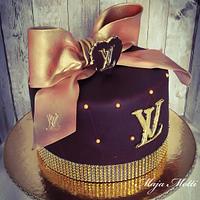 LV cake