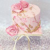 Marble pink and golden smal cake