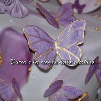Butterfly marble cake with geode