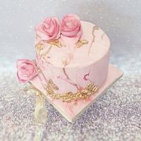 Marble pink and golden smal cake