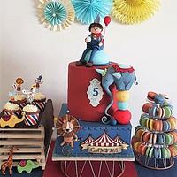 Circus themed birthday cake 