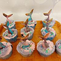 "Mermaid tail cupcakes"
