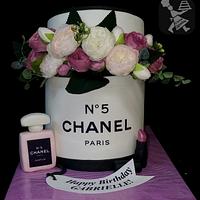 Cake Chanel box