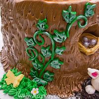 CAKE LOG WITH FOREST ANIMALS