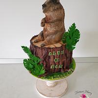 Groundhogs cake.
