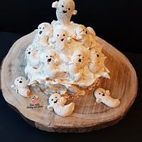 Ghost (Pavlova Cake)