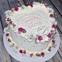 Heart lambeth cake with flowers