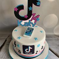 Katy’s Tik Tok 14th birthday cake