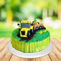 Tractor cake with fruits
