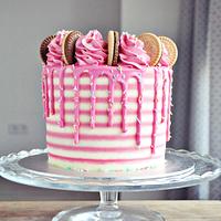 Striped cake 