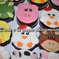 Farm animals cupcakes