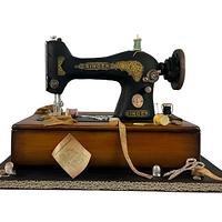 Sewing machine cake singer