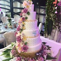 FLORAL WEDDING CAKE