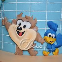 Baby Looney Tunes cake