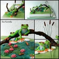 Cake with frogs