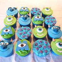 MONSTERS INC CAKE WITH MATCHING CUPCAKES