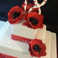 Red poppies cake