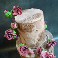 Stone effect and bas relief with sugar roses